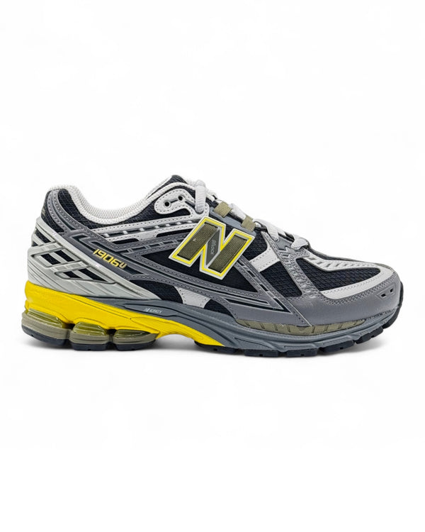 New balance 1906 Castlerock Black Yellow
